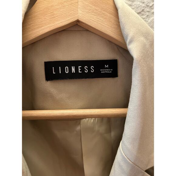 Revolve Lioness Miami Vice Cropped Wrap Blazer Tie Waist Beige Y2K Size M - Picture 6 of 7